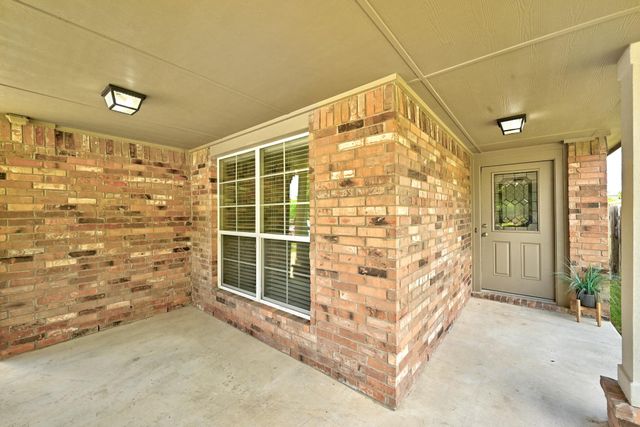 903 Gentry DR, Leander, TX 78641