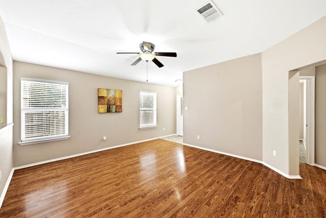 903 Gentry DR, Leander, TX 78641