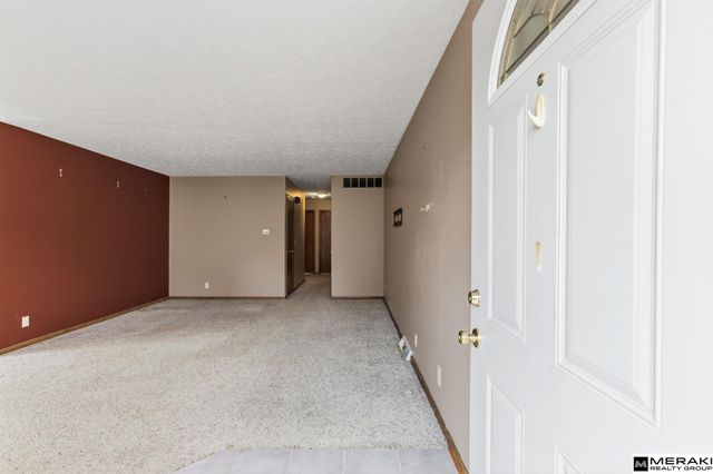 12571 Weir Street, Omaha, NE 68137