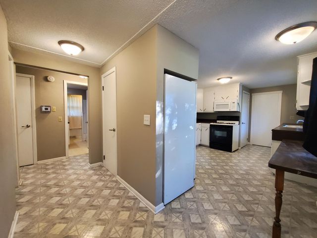 732 Vernon Avenue NW, Elk River, MN 55330