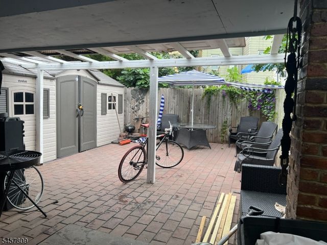 46 Read St, Newark City, NJ 07105