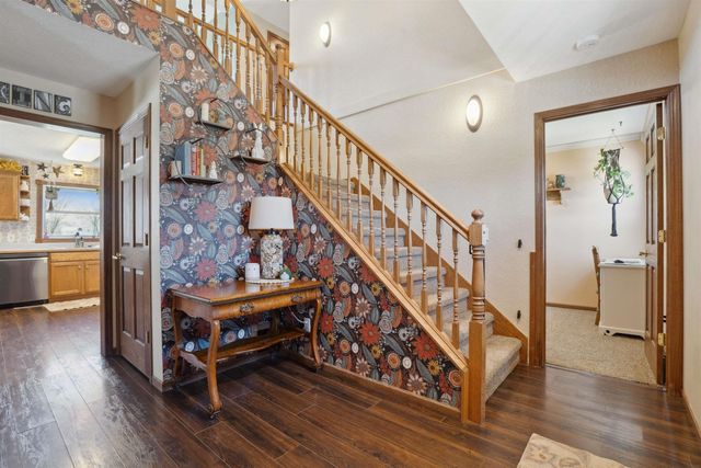 924 Creston Avenue, Waterloo, IA 50707
