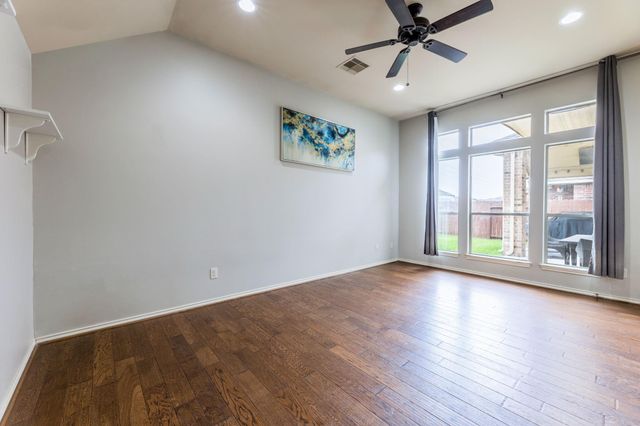 10923 Starling Dr, Richmond, TX 77406