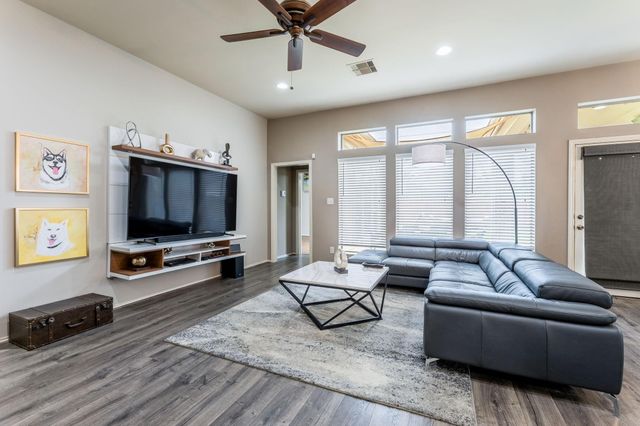 10923 Starling Dr, Richmond, TX 77406