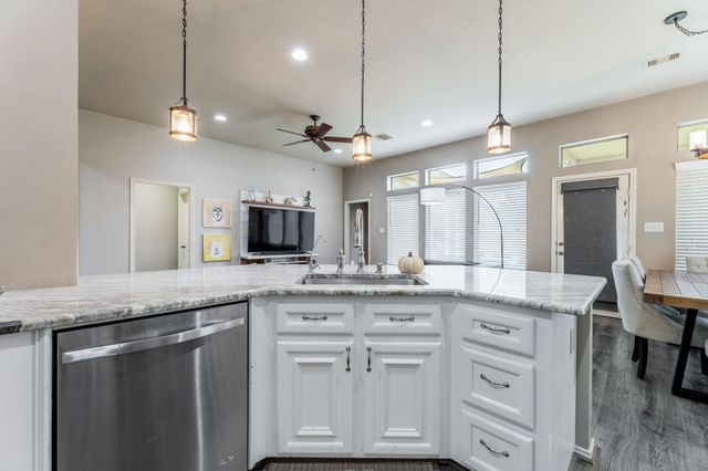 10923 Starling Dr, Richmond, TX 77406