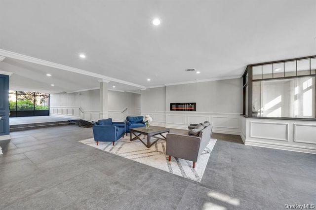 200 Atlantic Avenue 331, Lynbrook, NY 11563