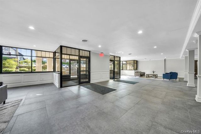 200 Atlantic Avenue 331, Lynbrook, NY 11563