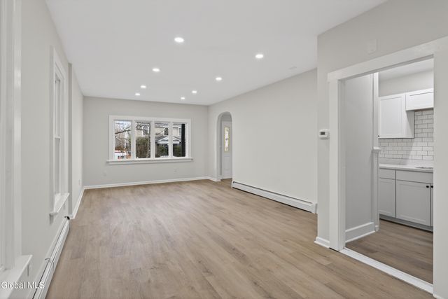 901 Bedford Road, Schenectady, NY 12308