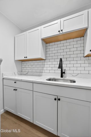 901 Bedford Road, Schenectady, NY 12308