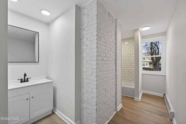 901 Bedford Road, Schenectady, NY 12308