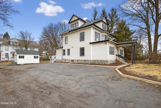 901 Bedford Road, Schenectady, NY 12308