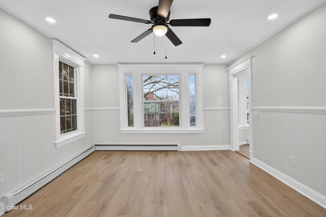 901 Bedford Road, Schenectady, NY 12308