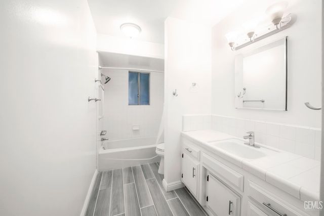 5605 Nomi Street, Bakersfield, CA 93308