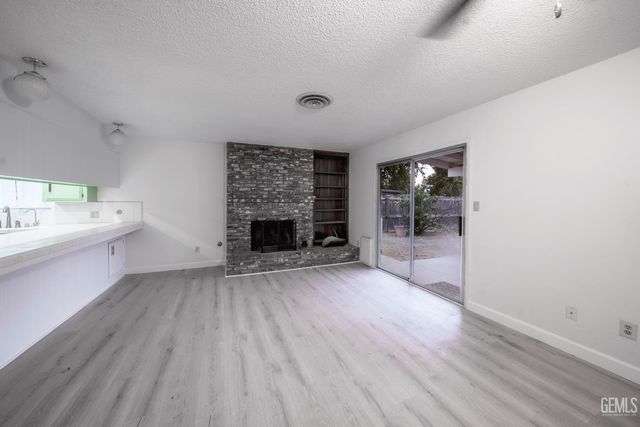 5605 Nomi Street, Bakersfield, CA 93308