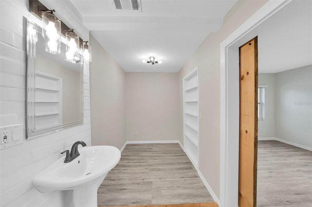 4550 16TH AVENUE N, St Petersburg, FL 33713