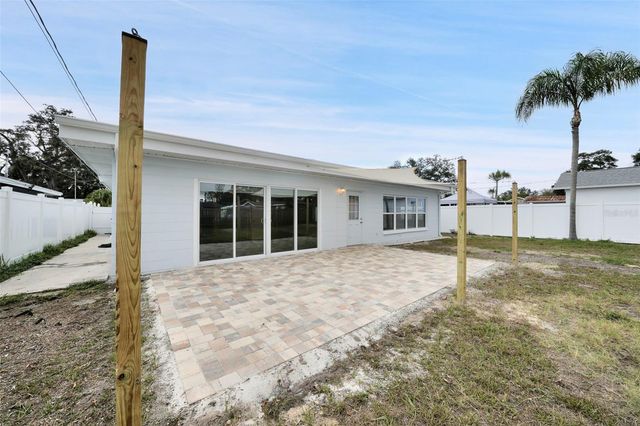 4550 16TH AVENUE N, St Petersburg, FL 33713