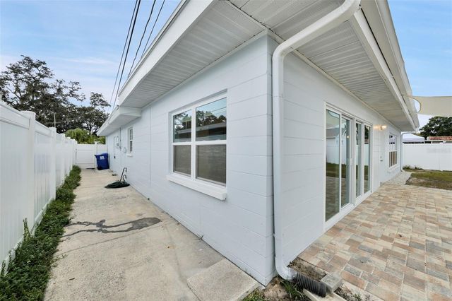 4550 16TH AVENUE N, St Petersburg, FL 33713
