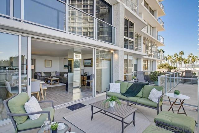 1820 Avenida Del Mundo 108, Coronado, CA 92118