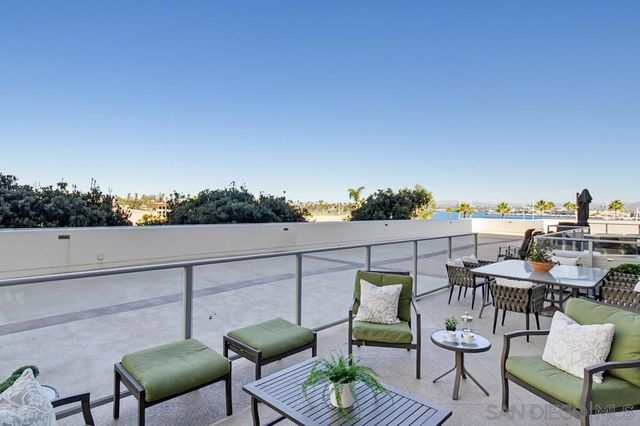 1820 Avenida Del Mundo 108, Coronado, CA 92118