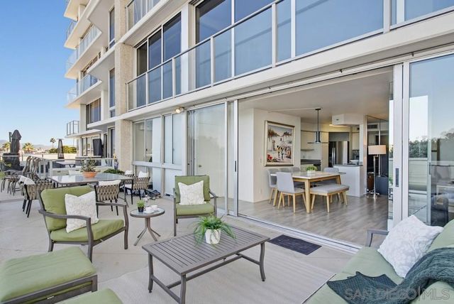 1820 Avenida Del Mundo 108, Coronado, CA 92118