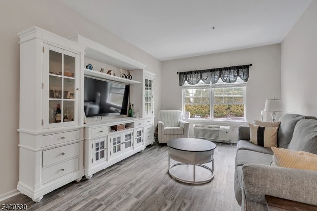 5320 Richmond Rd 320, West Milford Twp., NJ 07480