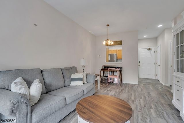 5320 Richmond Rd 320, West Milford Twp., NJ 07480