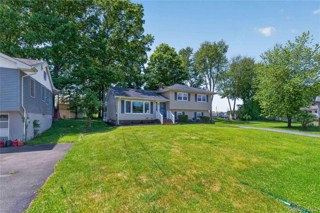 4 Saint Eve Court, Middletown, NY 10940