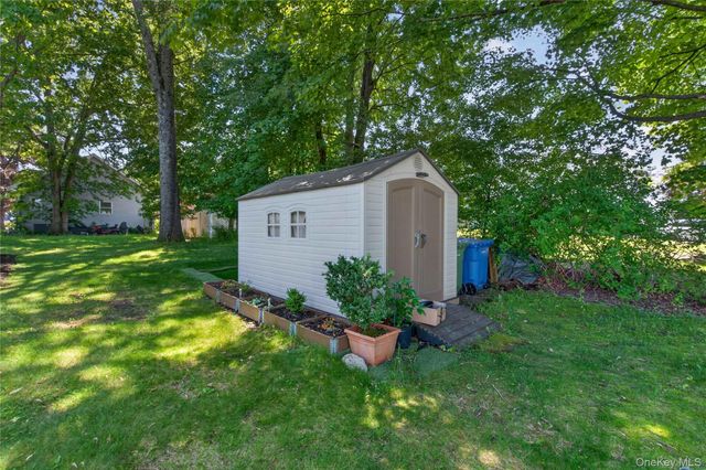 4 Saint Eve Court, Middletown, NY 10940