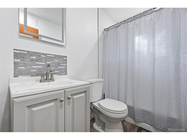 424 W Union Ave, La Salle, CO 80645