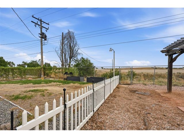 424 W Union Ave, La Salle, CO 80645
