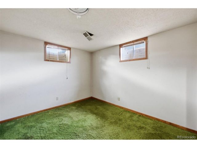 424 W Union Ave, La Salle, CO 80645