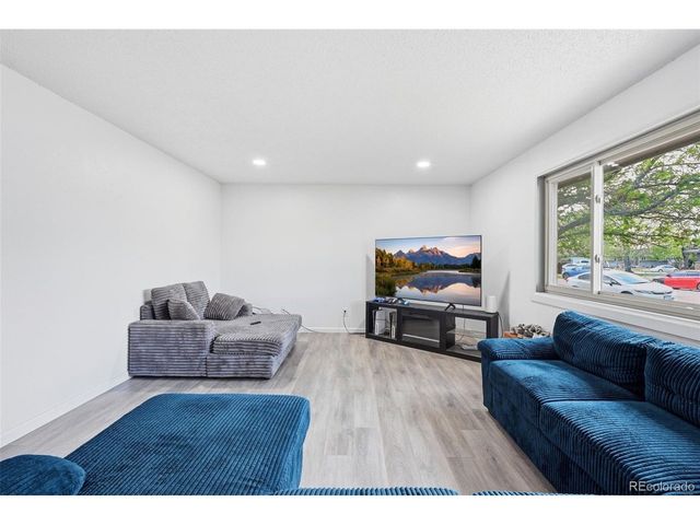 424 W Union Ave, La Salle, CO 80645