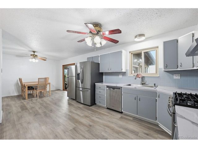 424 W Union Ave, La Salle, CO 80645