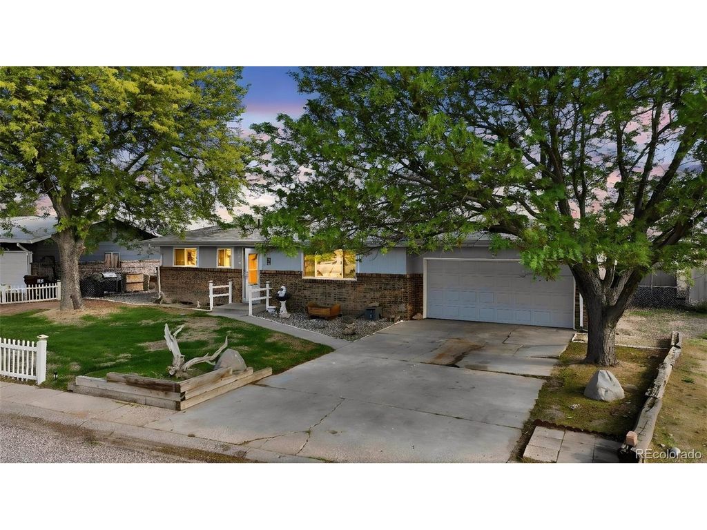 424 W Union Ave, La Salle, CO 80645