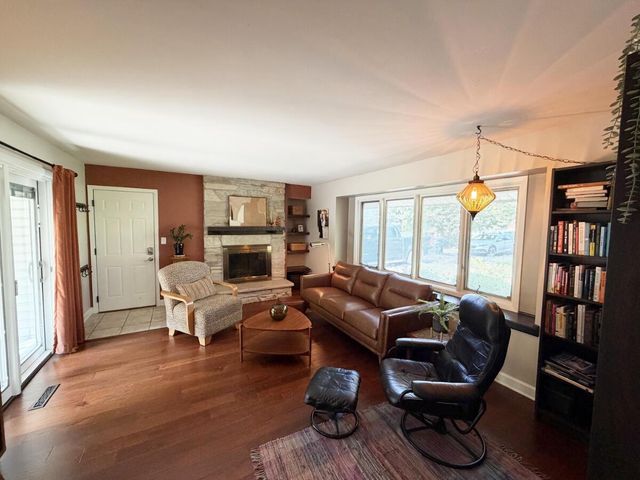 W240N4035 Swan ROAD, Pewaukee, WI 53072
