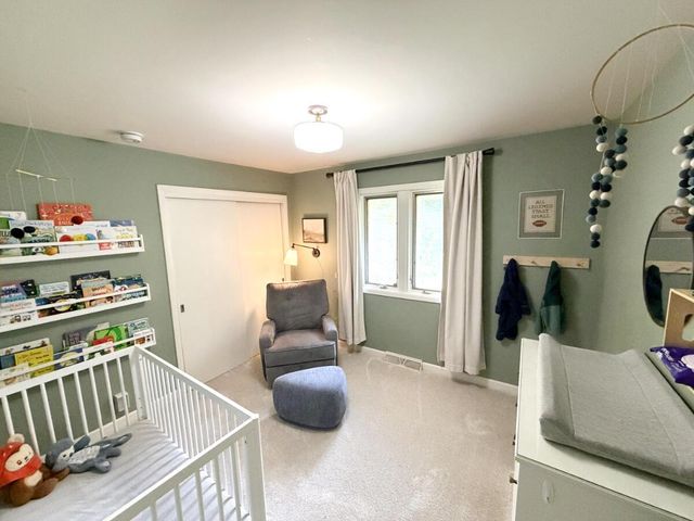 W240N4035 Swan ROAD, Pewaukee, WI 53072