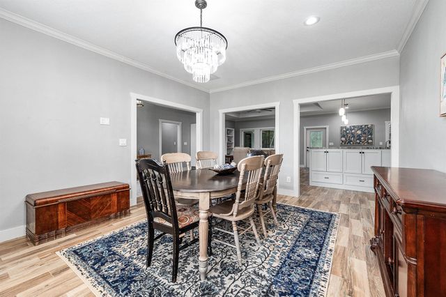 201 Hillcrest Drive, Alvin, TX 77511
