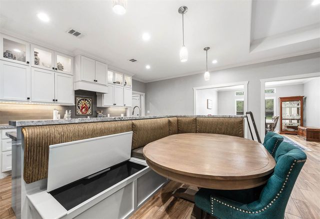 201 Hillcrest Drive, Alvin, TX 77511