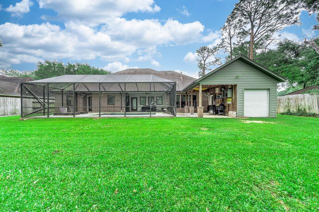201 Hillcrest Drive, Alvin, TX 77511