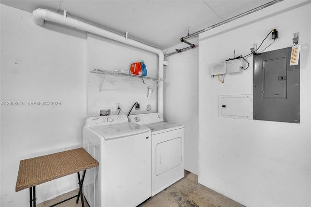 2845 NE 185th Street 903, Aventura, FL 33180