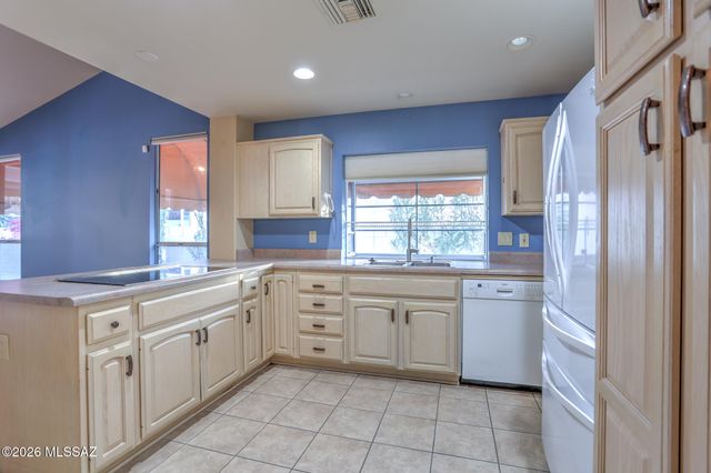 38035 S Rolling Hills Drive, Saddlebrooke, AZ 85739