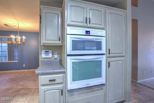 38035 S Rolling Hills Drive, Saddlebrooke, AZ 85739