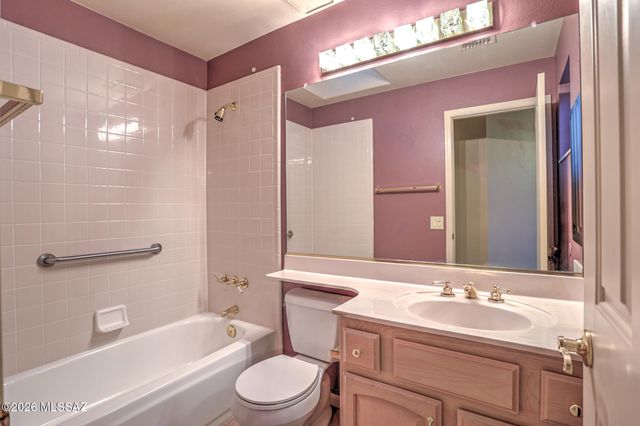 38035 S Rolling Hills Drive, Saddlebrooke, AZ 85739