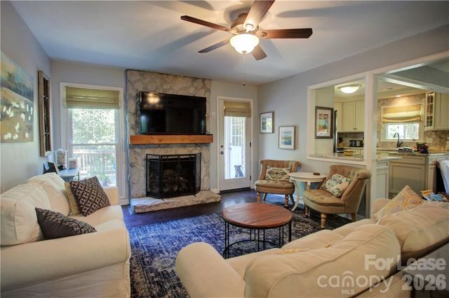 3806 Bridgewood Lane, Charlotte, NC 28226