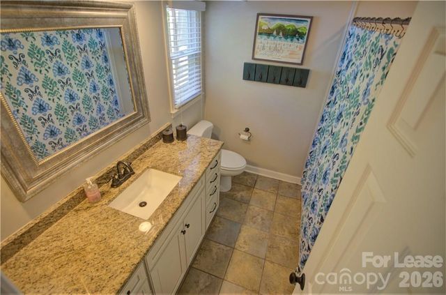 3806 Bridgewood Lane, Charlotte, NC 28226