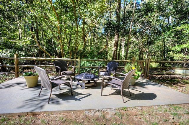 3806 Bridgewood Lane, Charlotte, NC 28226