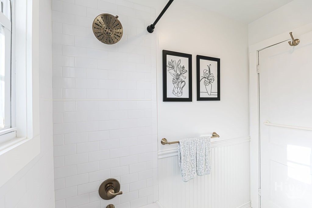 Image 12 of property listing at 2224 E 38th Street, Savannah, GA 31404