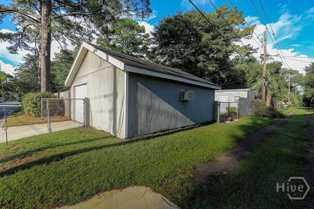 Image 41 of property listing at 2224 E 38th Street, Savannah, GA 31404
