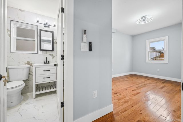 9210 104th Street, Richmond Hill, NY 11418