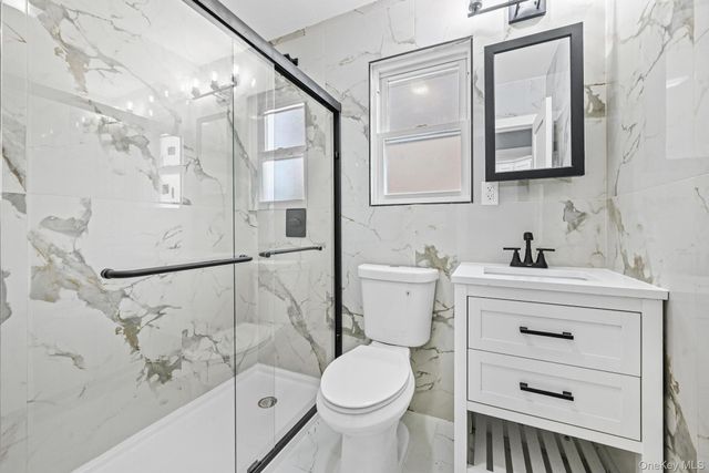 9210 104th Street, Richmond Hill, NY 11418